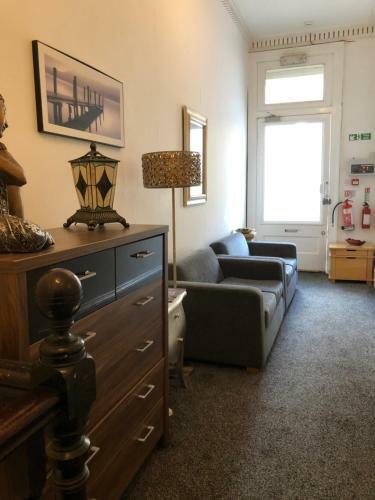 Bed & Breakfast Renfrew Rooms At City Centre