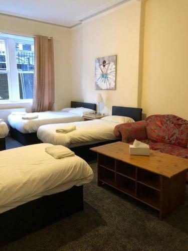 Bed & Breakfast Renfrew Rooms At City Centre