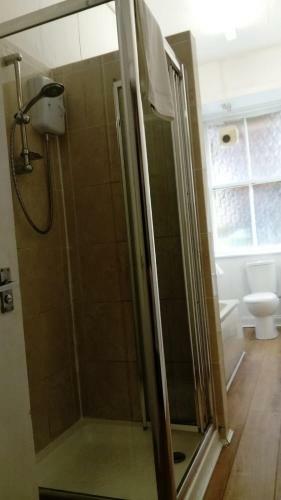Bed & Breakfast Renfrew Rooms At City Centre
