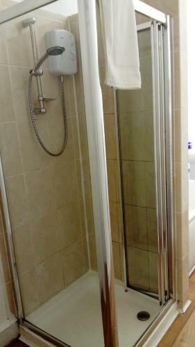 Bed & Breakfast Renfrew Rooms At City Centre