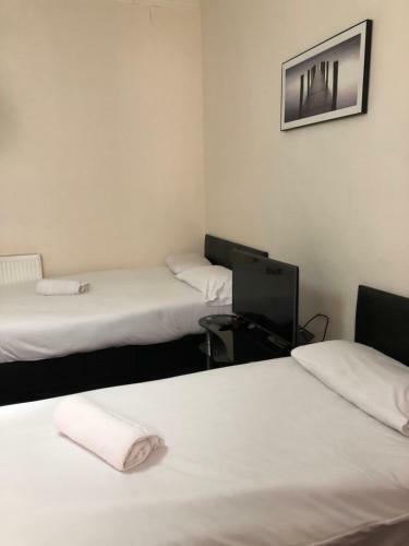 Bed & Breakfast Renfrew Rooms At City Centre