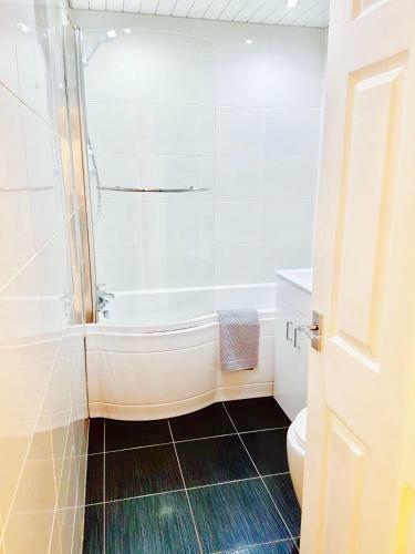 Glasgow City Centre Primo 2 Bed Apartment With Parking