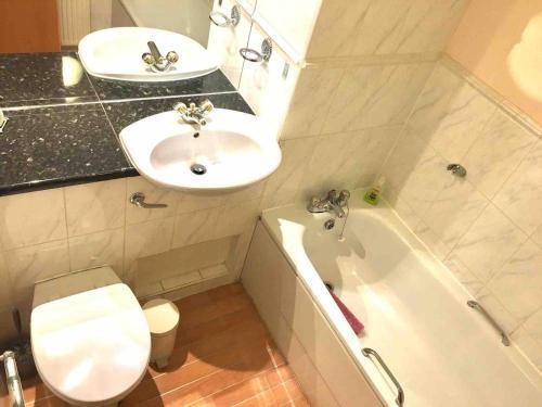Apartamento X Large Flat 2 Bthrm Bus/train Link Free Parking