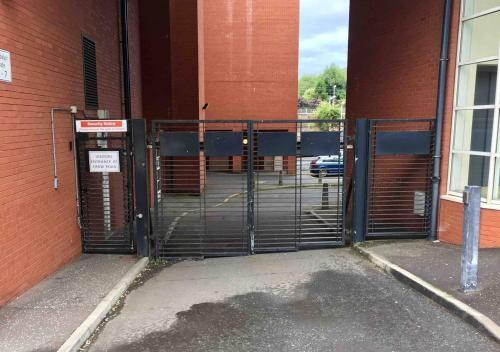 Apartamento X Large Flat 2 Bthrm Bus/train Link Free Parking