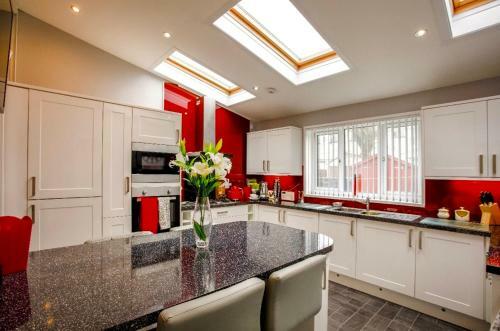 Warm And Welcoming Villa Perfect Home From Home