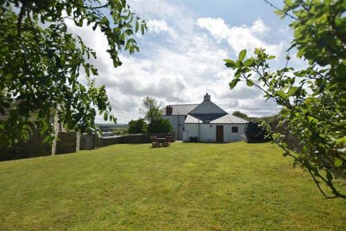 Panteurig Farmhouse