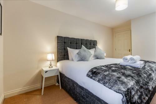 Apartment 4 Hillbrook House, Malvern - Guest Homes