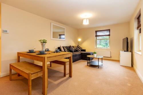 Apartment 4 Hillbrook House, Malvern - Guest Homes