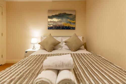 Apartment 4 Hillbrook House, Malvern - Guest Homes