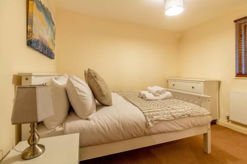 Apartment 4 Hillbrook House, Malvern - Guest Homes