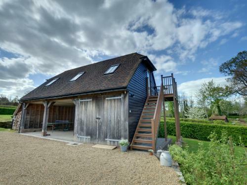 Tranquil Holiday Home In Groombridge Kent With Balcony