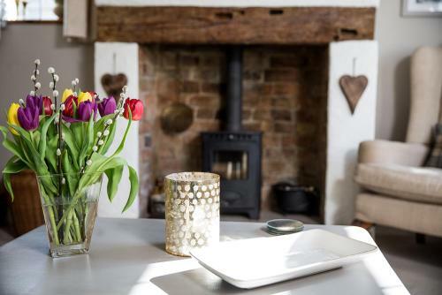 The Cottage And The Nook