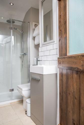 The Cottage And The Nook