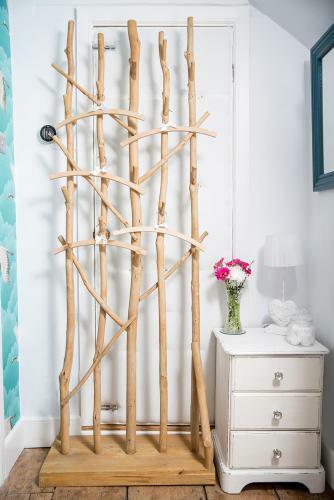 The Cottage And The Nook