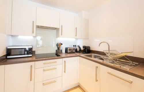 Next Level Apartments At Station View - Guildford Centre