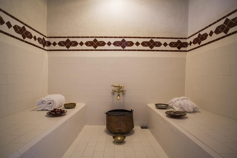 Riad Losra