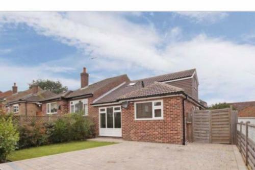 Charming 3-bed House In Harrogate With Hot Tub