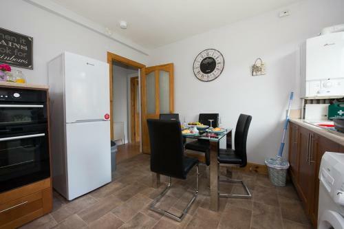 Premier - Houldsworth Apartment