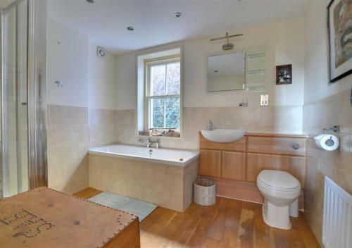 Dolphin Cottage