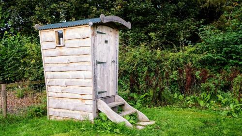 Showman's Hut Westcote