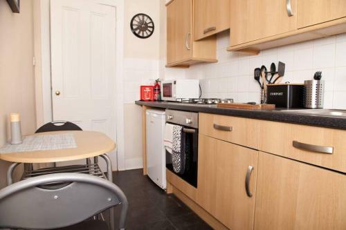 Snug - Logie Baird Apartment