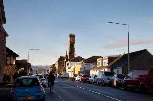 Snug - Logie Baird Apartment