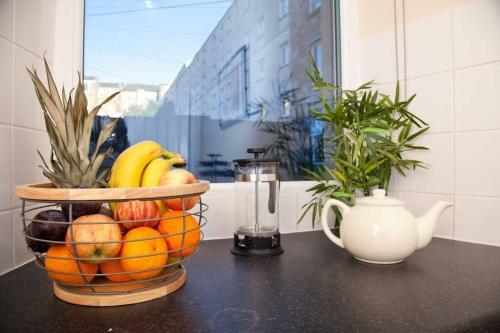 Snug - Logie Baird Apartment