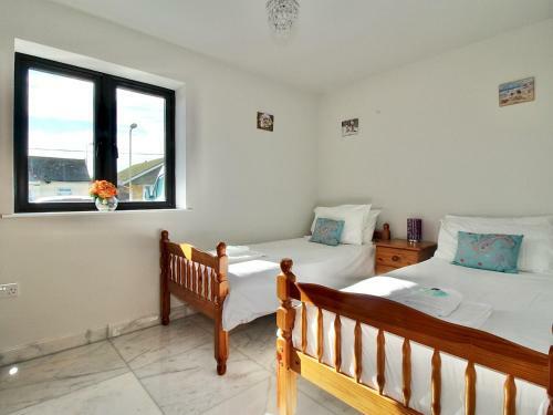 Sea & Sunsets A Luxurious Holiday Home!