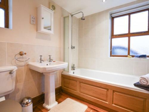 Holiday Home Bede Cottage