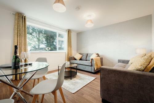 Arlan Apartments - Hinckley By Paym�n Club
