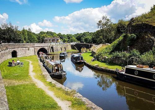 Waters Reach Holiday Cottage
