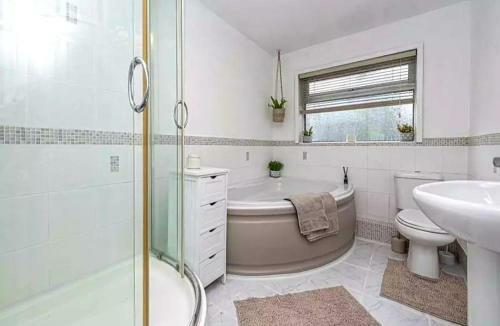 Property 5 Minutes Walk From Trearddur Bay Beach