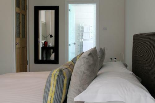 The Bell Inn Hotel