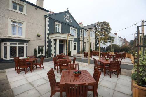 Hotel Green Lodge, Wirral By Marston's Inns