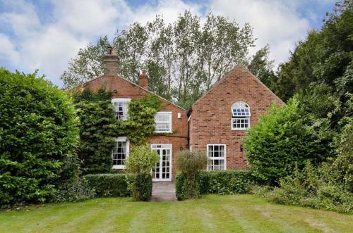 The Grange Willows