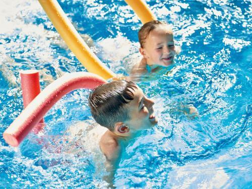 Holiday Home Thorpe Park-3