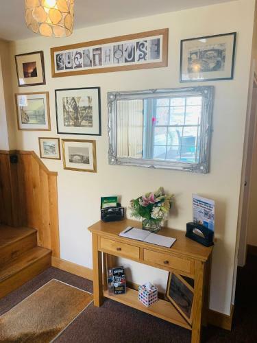 Hostal Bridge View Guest House