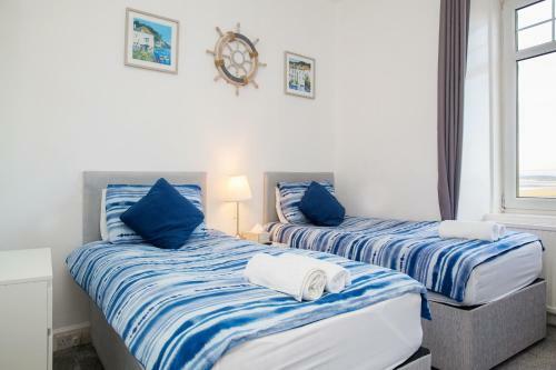 Hostal Marina View Guest House