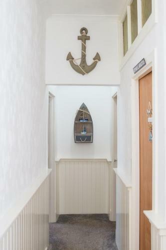 Hostal Marina View Guest House
