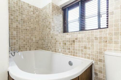 Foxglove - Luxurious Barn Conversion - Blossom Farm