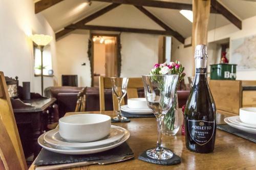 Foxglove - Luxurious Barn Conversion - Blossom Farm