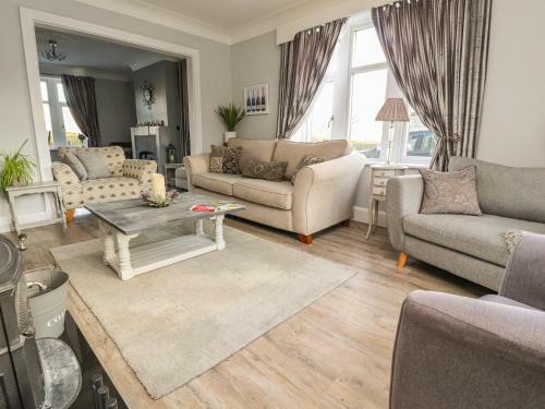 Sunnydale, Rivock Avenue