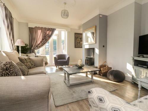 Sunnydale, Rivock Avenue