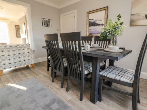 Sunnydale, Rivock Avenue