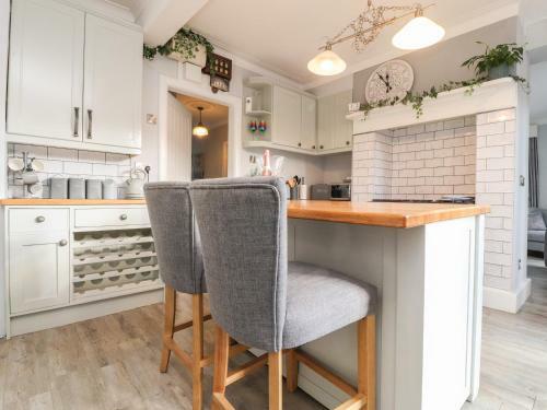 Sunnydale, Rivock Avenue