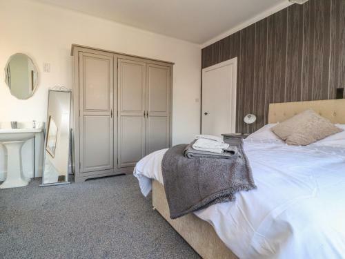 Sunnydale, Rivock Avenue