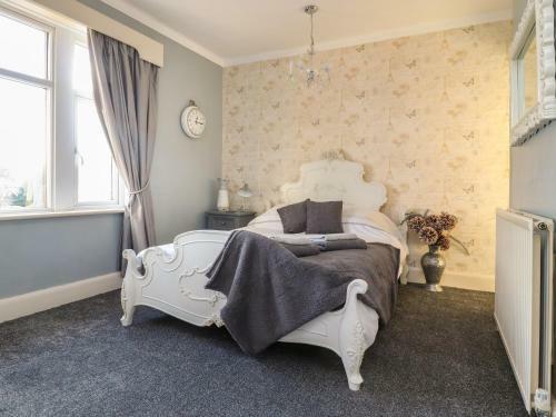 Sunnydale, Rivock Avenue