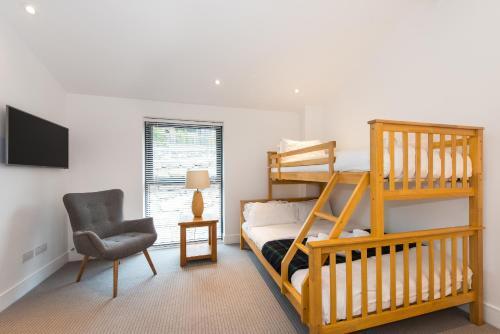 Taymouth Marina-1 Loch View