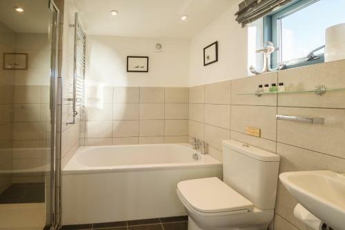 Taymouth Marina-8 Lawers View