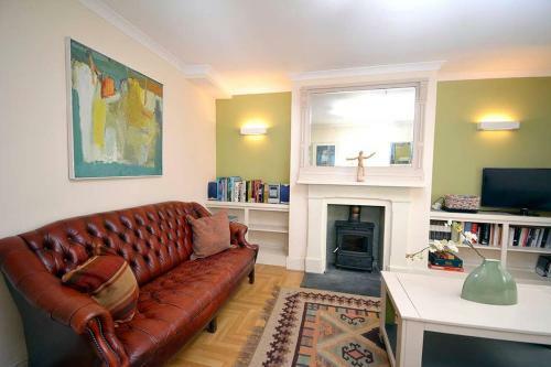 Seaside Cottage, Yards To The Sea